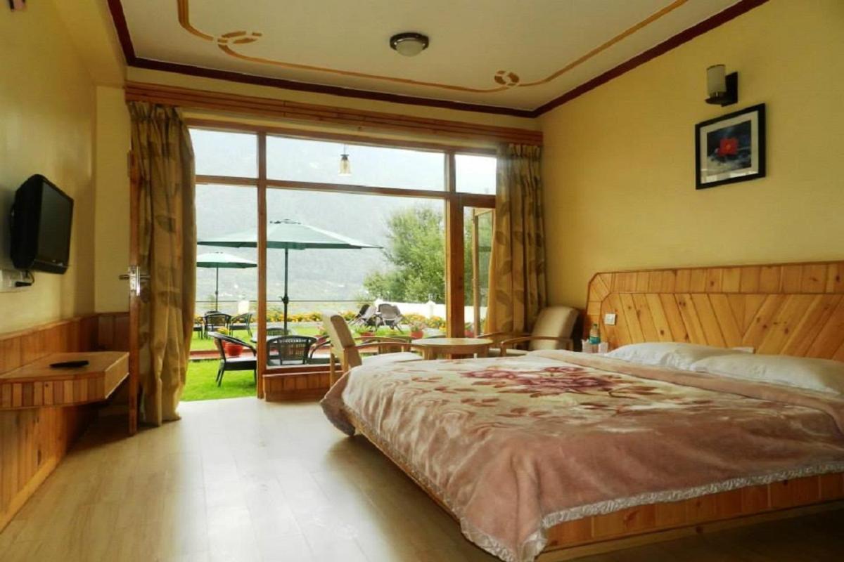 Snow Peak Retreat Hotel - Manali (Himachal Pradesh), Manali